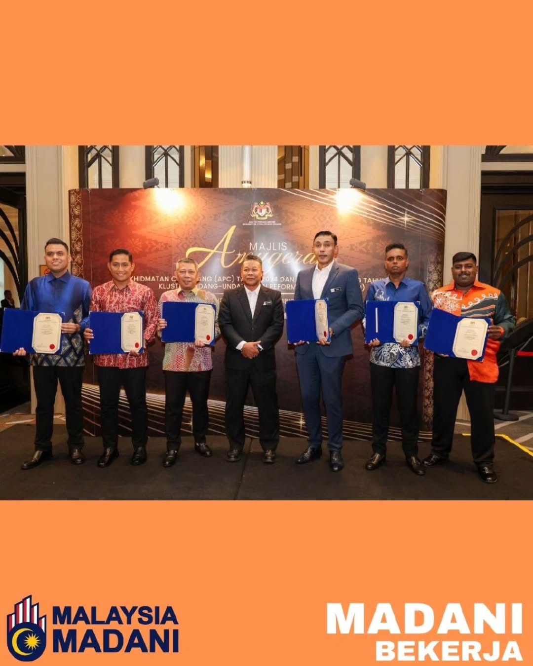 MAJLIS ANUGERAH PERKHIDMATAN CEMERLANG 2024 DAN JASA MU DIKENANG 2025 BAGI KLUSTER UNDANG-UNDANG DAN REFORMASI INSTITUSI (URI)